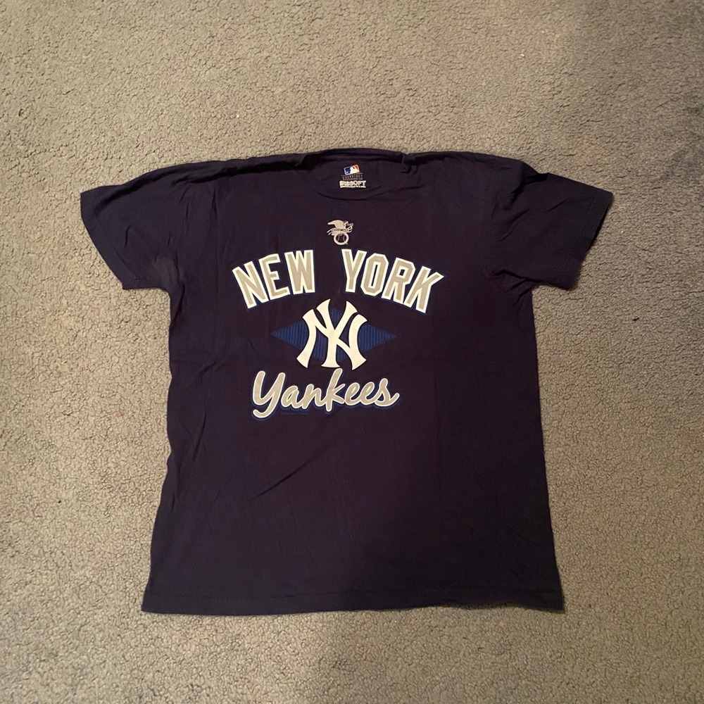 MLB Genuine Merchandise NY Yankees L Navy T-Shirt